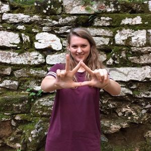 Meet your Posher, Elizabeth